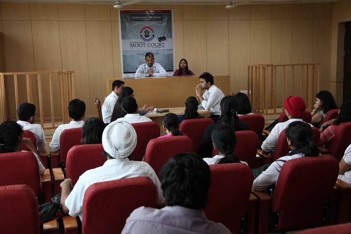 moot-court
